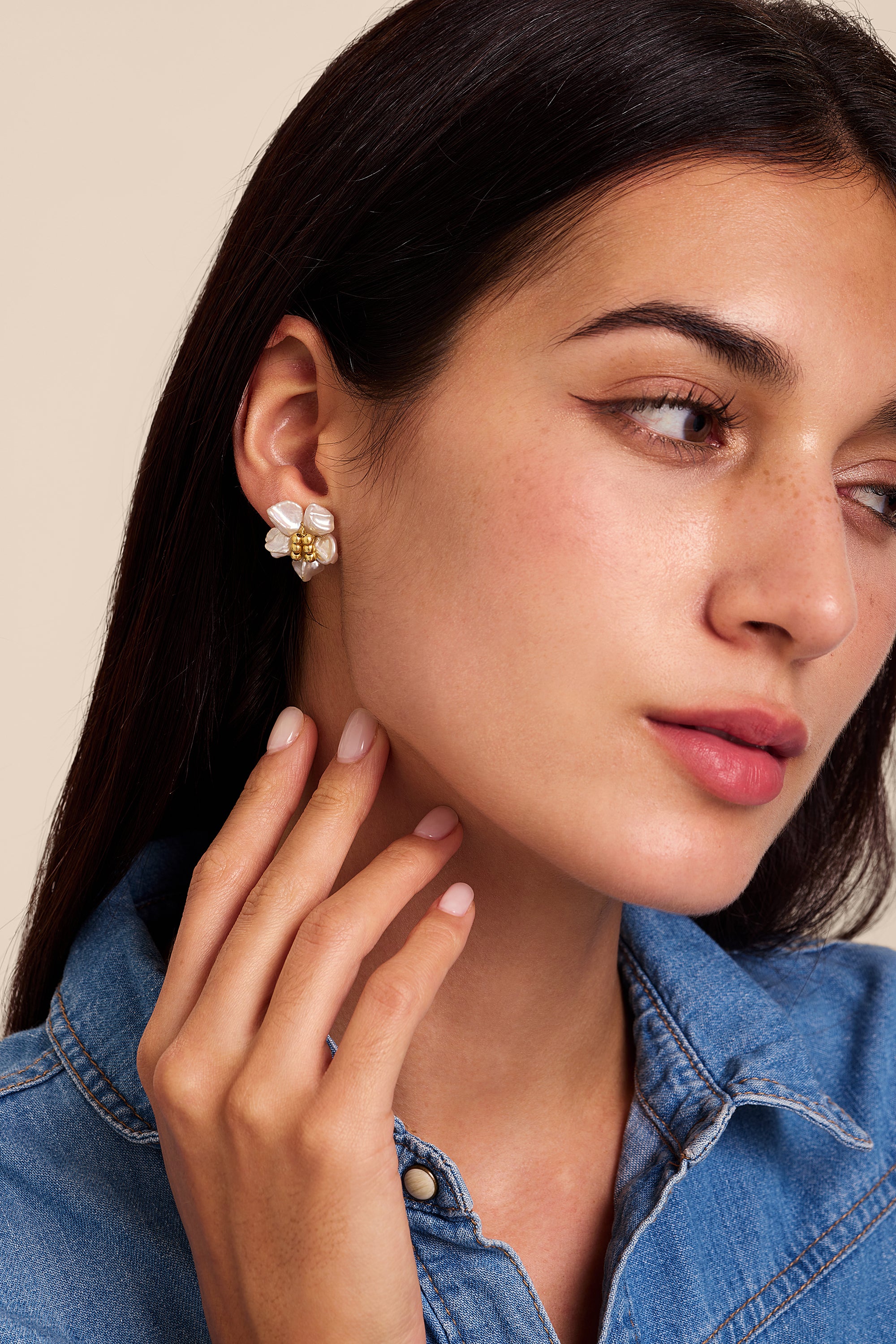Daniela Flower Studs