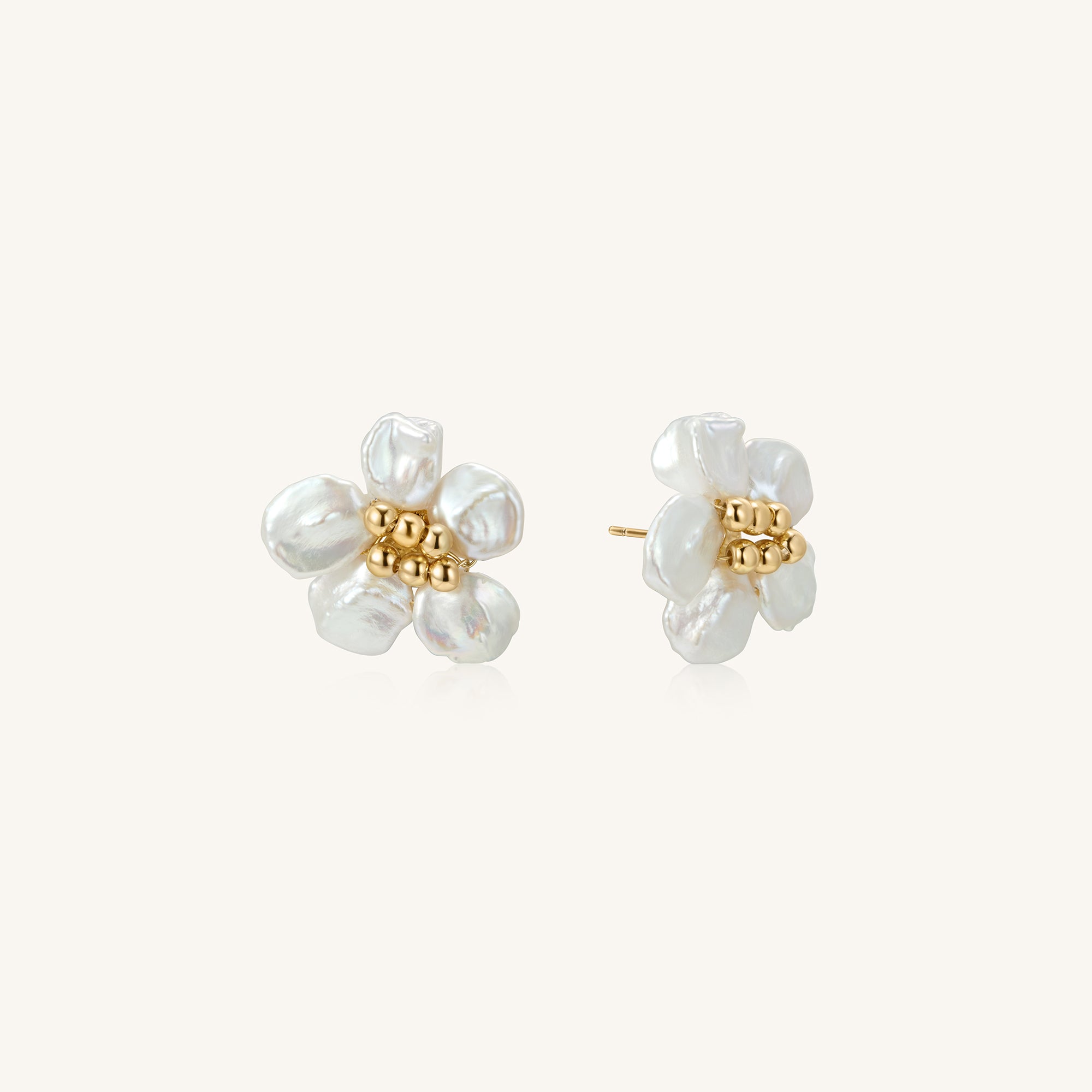 Daniela Flower Studs