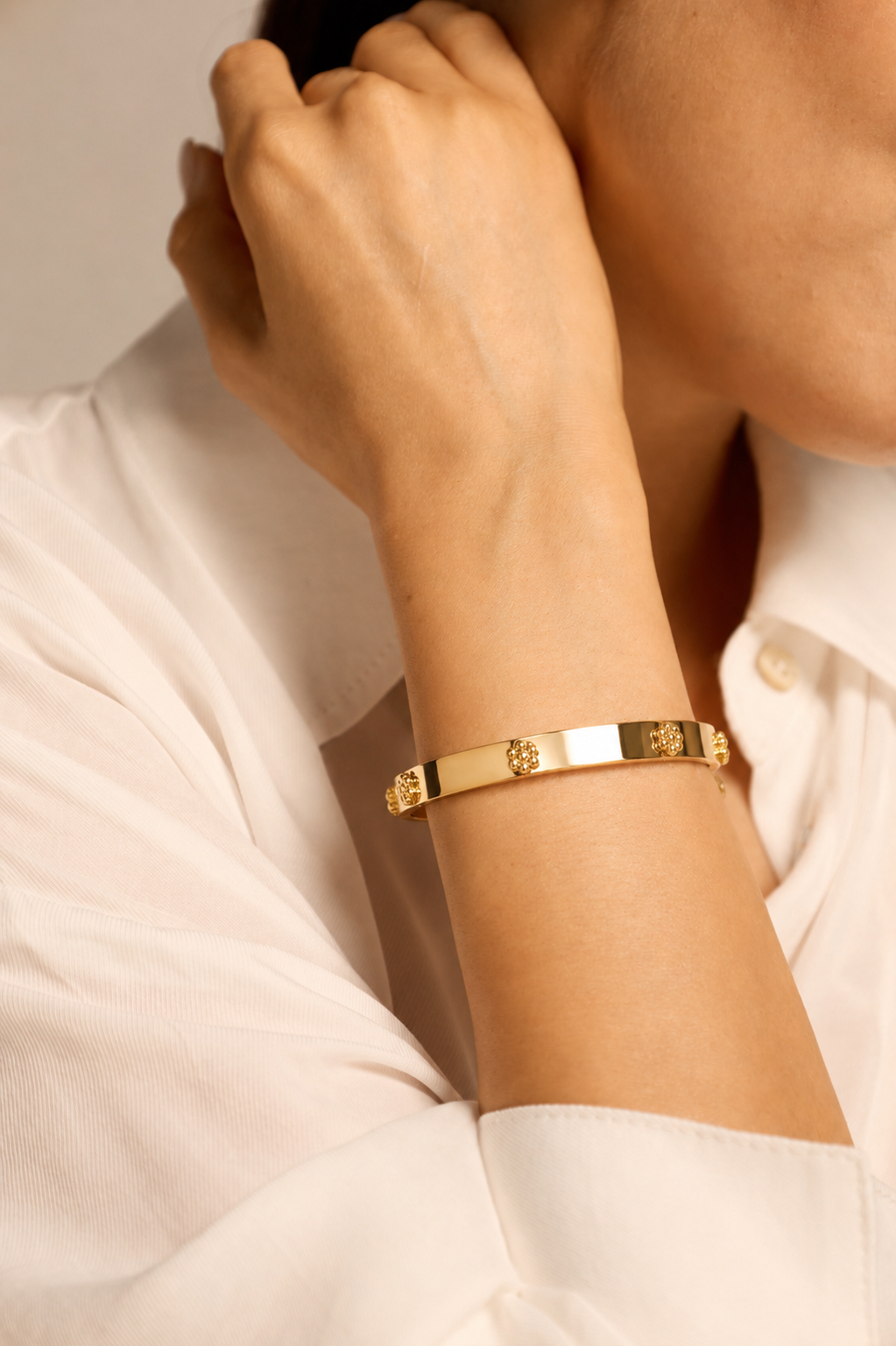 Mini Flower Hinged Bangle